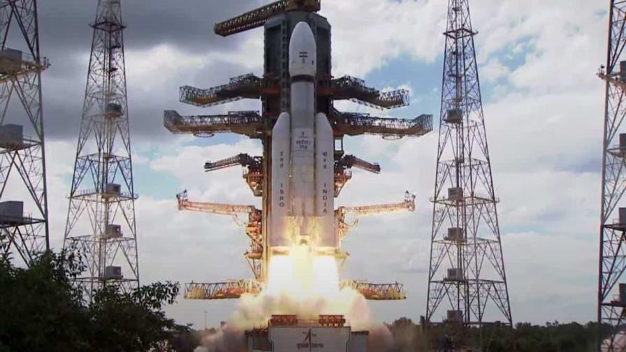 La misión espacial de la India logra con éxito alunizar