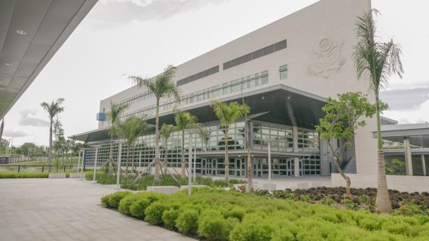 Embajada EE.UU. en RD reprogramará citas de visas canceladas por tormenta Franklin
