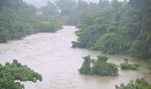 Buscan adolescente que se lanzó al río Nigua, en San Cristóbal