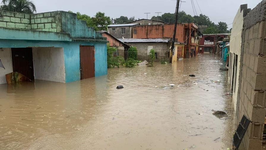 Tormenta Franklin saldría del país esta tarde por Puerto Plata