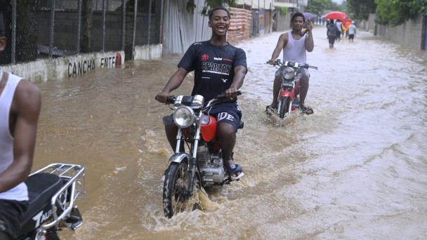 Director del COE pide a población no salir a las calles ni bañarse en aguaceros