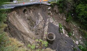 Se produce derrumbe en carretera hacia Ocoa por lluvias de Franklin