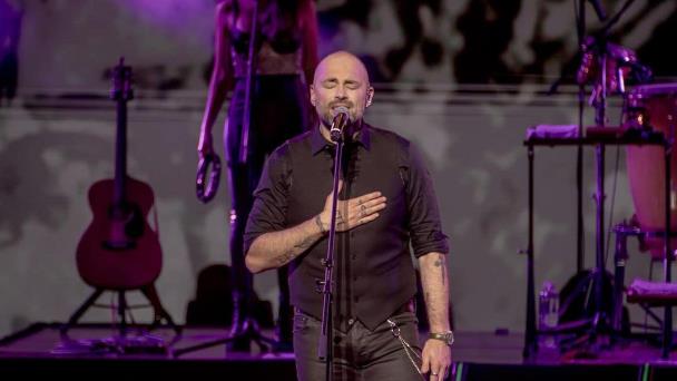 Santiago Cruz regresa con su nuevo sencillo Un Amor De Verdad