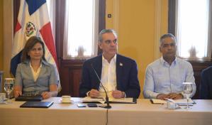 Gobierno promete ayuda a los afectados por tormenta Franklin