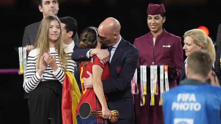 FIFA investiga al presidente de la Federación Española por su conducta en final del Mundial femenino