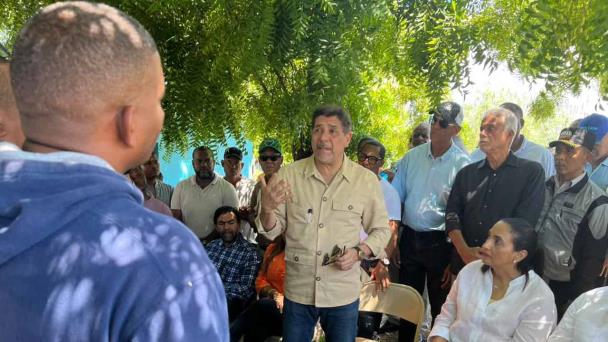 Agricultura preparará tierras a bananeros y plataneros afectados por tormenta Franklin en Azua
