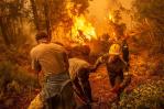 Grecia lleva seis días luchando contra los incendios en el norte y en las afueras de Atenas Grecia lleva seis días luchando contra los incendios en el norte y en las afueras de Atenas