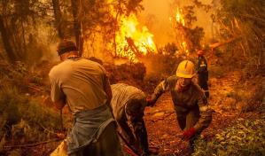 Grecia lleva seis días luchando contra los incendios en el norte y en las afueras de Atenas