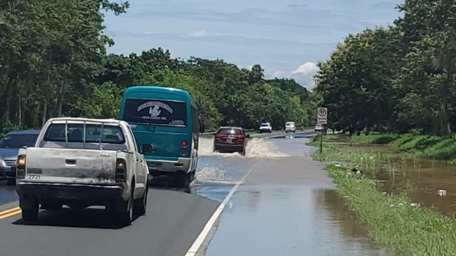 Obras Públicas cerrará tránsito por un tramo de la Autopista del Nordeste por inundaciones