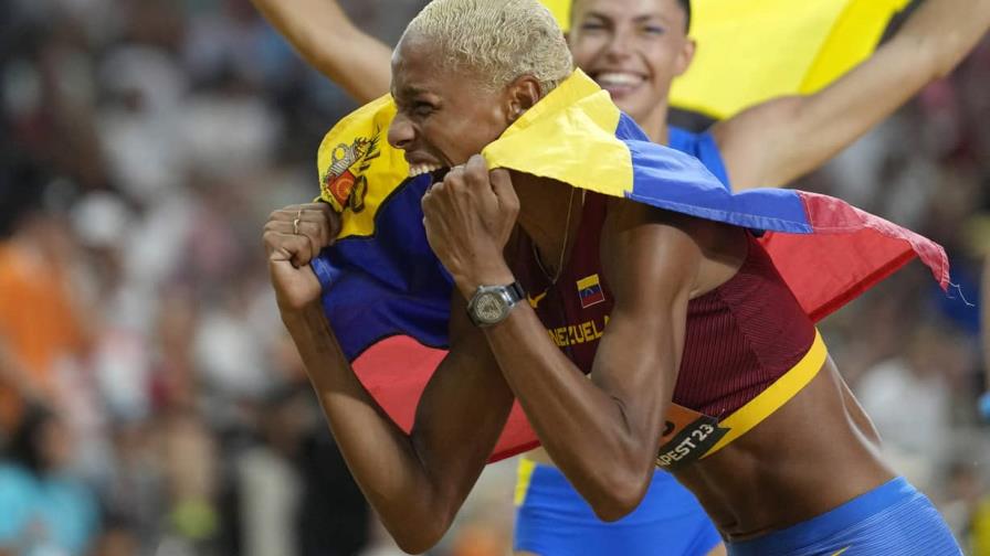 Venezolana Yulimar Rojas consigue 4to título mundial de salto triple