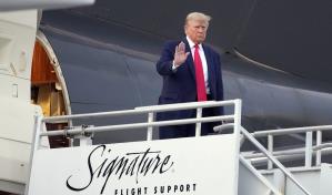 Tras más de dos años inactivo, Trump regresa a Twitter para publicar su foto policial