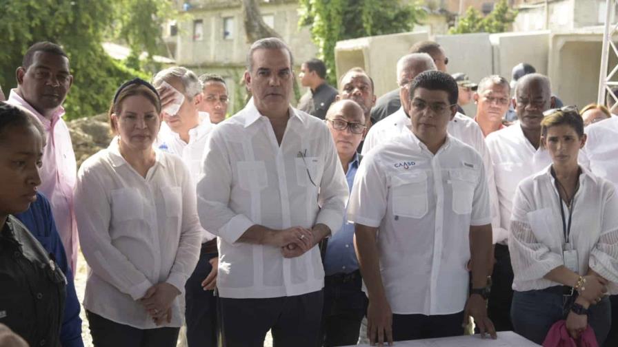 Presidente Abinader supervisa trabajos en cañada Las 800 de Los Ríos