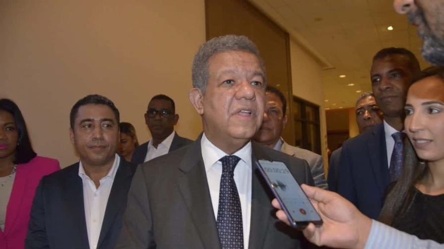 Leonel Fernández dice frente opositor se fortalece con la integración de dos partidos más