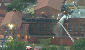 Evacuan a reos por incendio en prisión de Texas