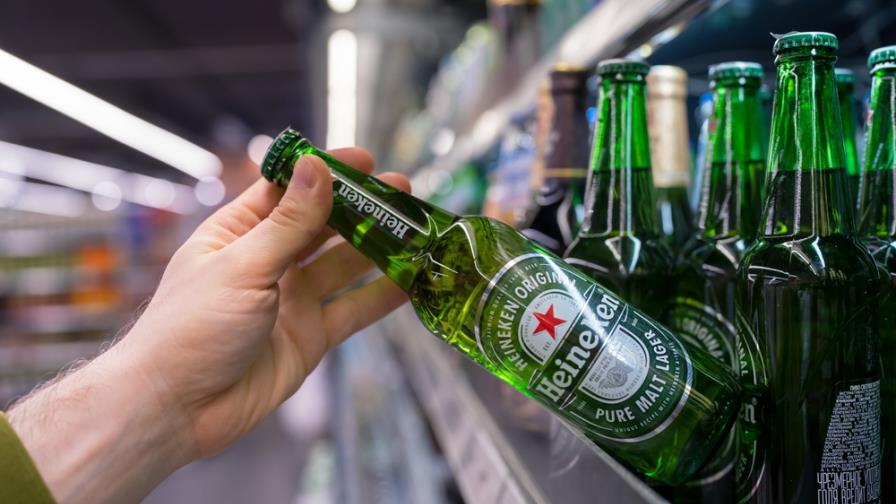 Heineken completa la venta de su negocio ruso de cervezas y abandona definitivamente Rusia