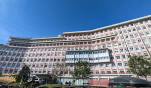 Acto heroico: hombre salva vida de niña que cayó de un quinto piso