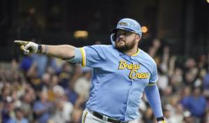 Tellez conecta 1er jonrón en tres meses; Cerveceros vencen a Padres