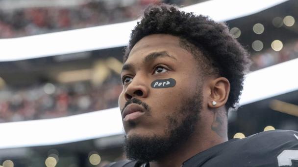 Josh Jacobs confirma que regresa por un año con los Raiders