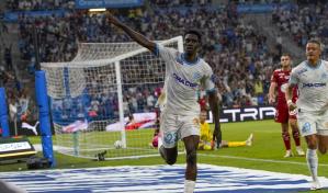 Marsella gana y está empatado en la cima de la liga francesa