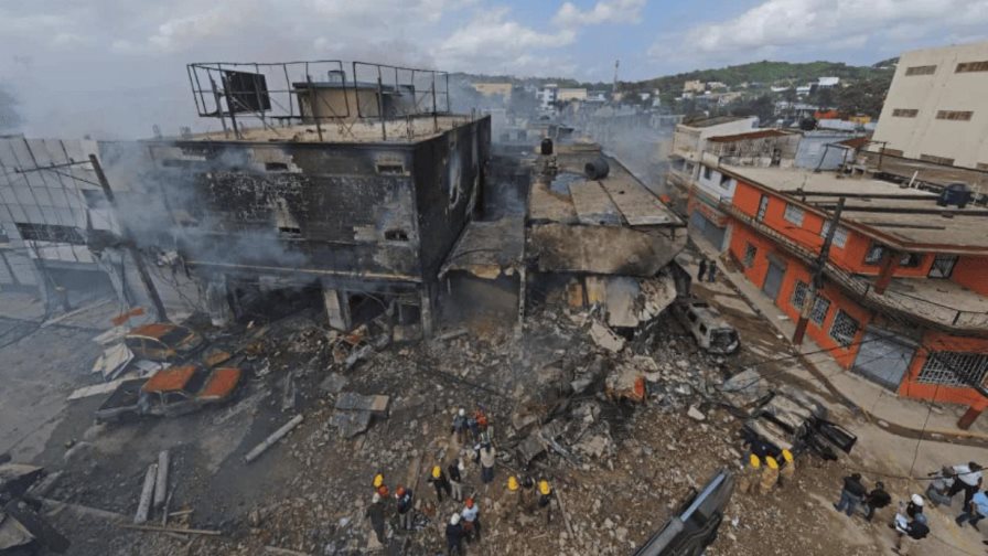 Presidente Abinader dice brindan ayuda a negocios afectados en explosión en San Cristóbal
