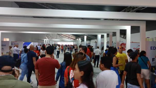 Un recorrido por la Feria Internacional del Libro de Santo Domingo, en su segundo día