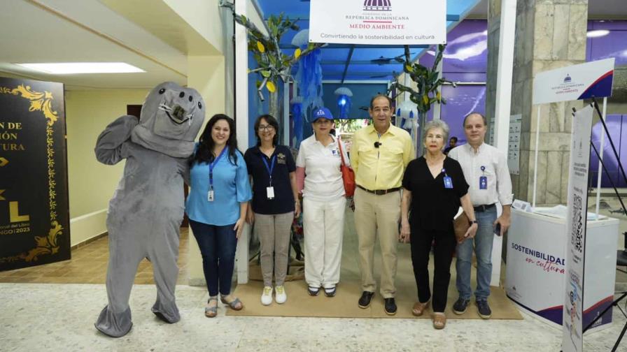 Feria del Libro: Ministerio de Medio Ambiente llama a preservar los ecosistemas costeros y marinos