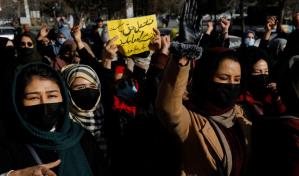 La “cruel” prohibición de los talibanes a las mujeres de acceder al parque nacional de Band-e-Amir
