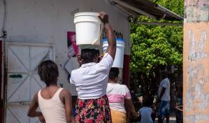 Residentes en el kilómetro 8 de la Cayetano Germosén reclaman agua a la Caasd