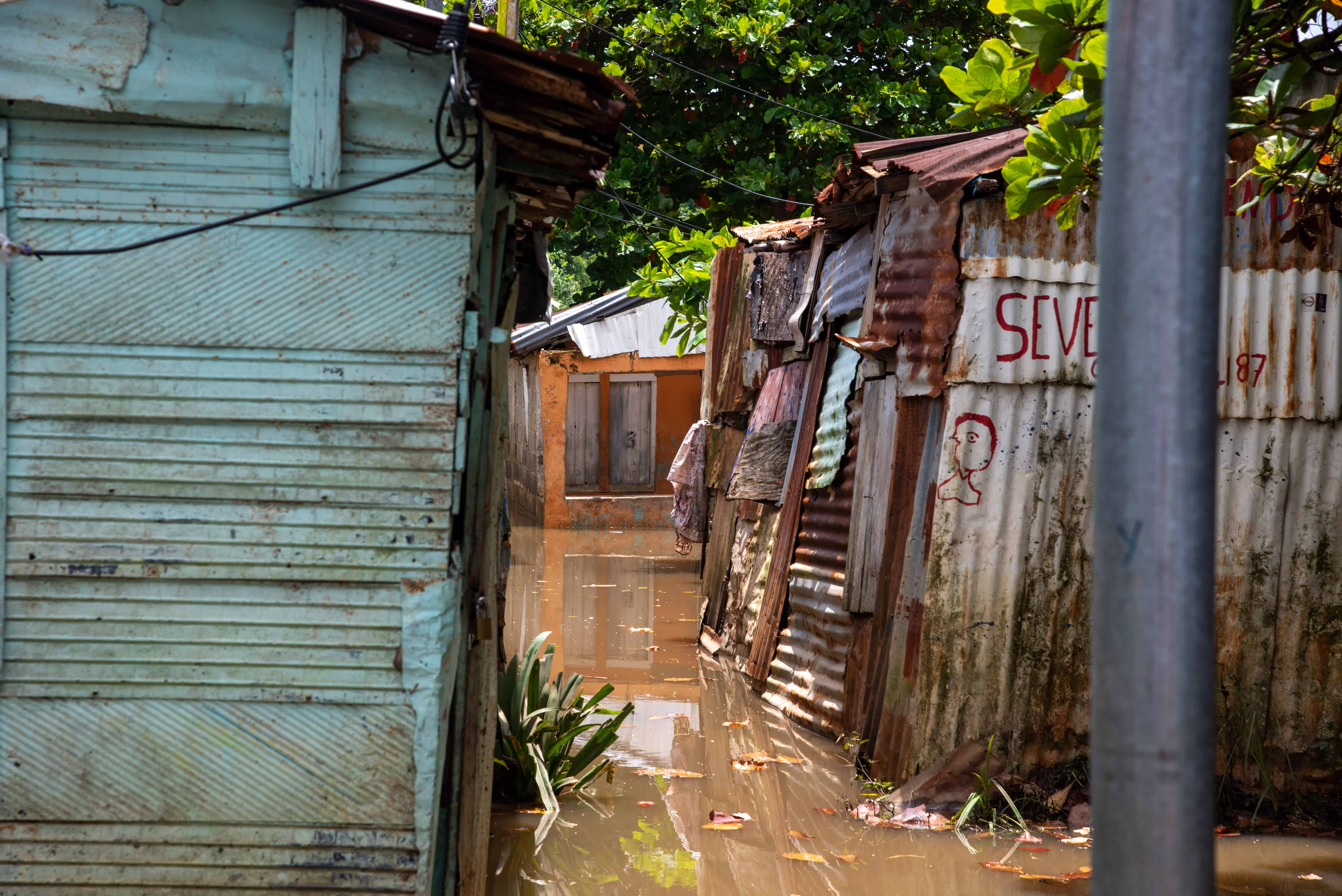 Inundación en el barrio Los Coordinadores