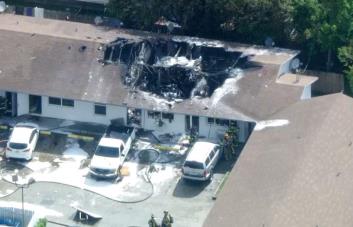 Dos muertos y cuatro hospitalizados por caída de helicóptero sobre un edificio en Florida