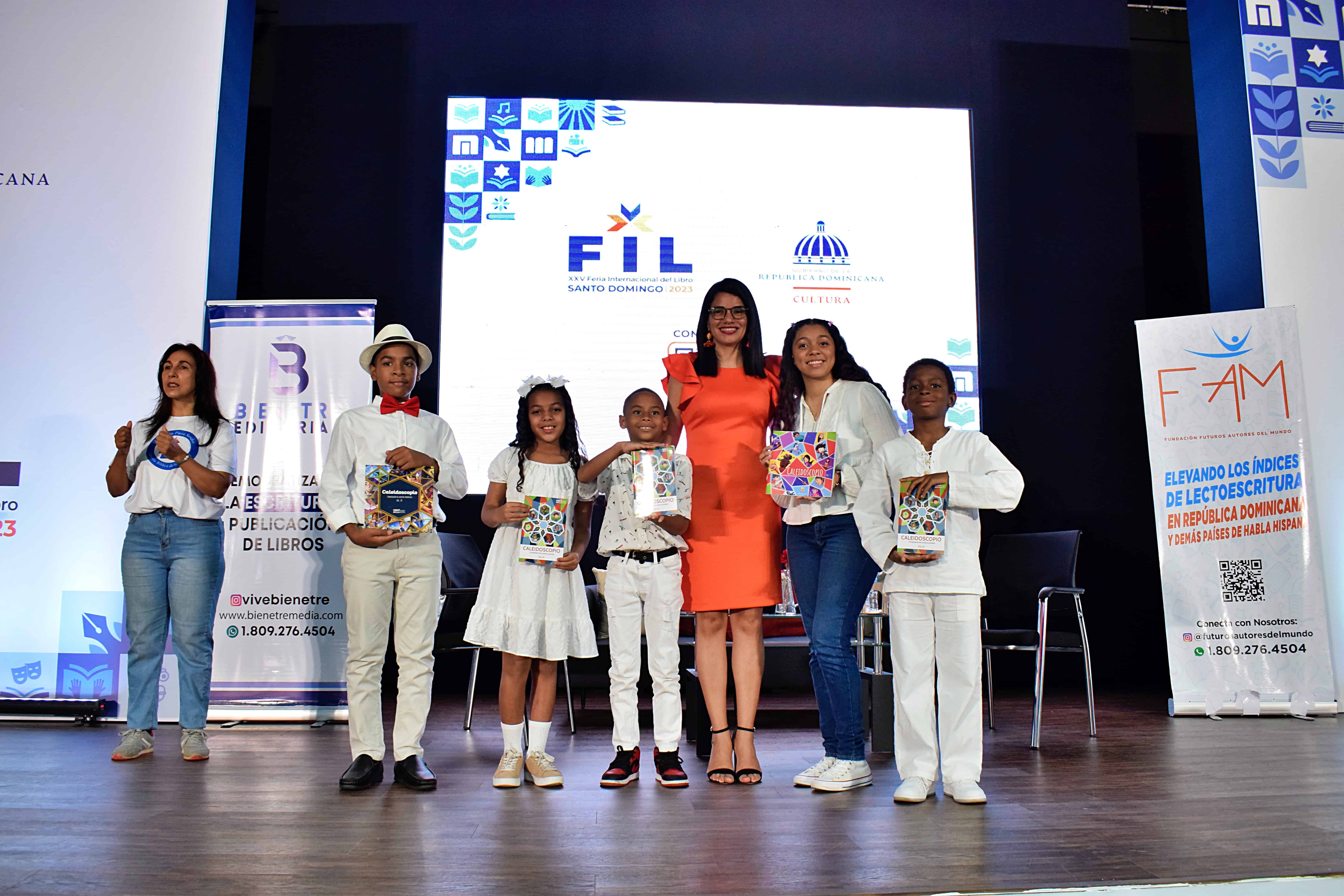 Nelson Luis Cruz Then, Violeta Guzmán, Frank Brito Montero, Keila González Báez, Fer Marie Alberto y Albert Wolff.
