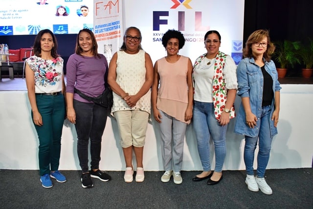 Marlen Plácido, Isauri Javier, Nancy Minaya, Lukerya Nolasco, Luisa Then y Cinthia Bonetti.