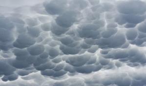 Video viral muestra nubes mammatus en China