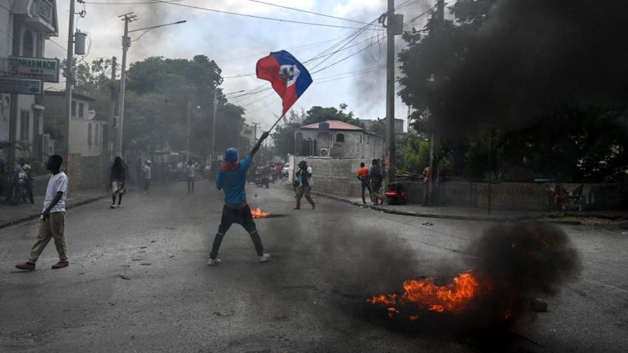 Manifestantes religiosos antipandillas mueren tiroteados en Haití
