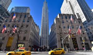 Atracan a reportero de TV frente a su trabajo en Rockefeller Center, Nueva York