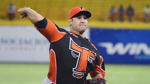 Paolo Espino regresa con los Toros desde primer día temporada