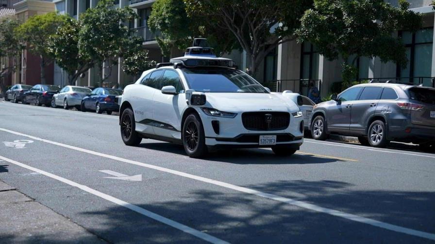 Waymo suspende sus robotaxis en autopistas de EE. UU. por problemas de seguridad