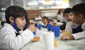 El efecto de la pandemia aún afecta la alimentación escolar en América Latina y el Caribe