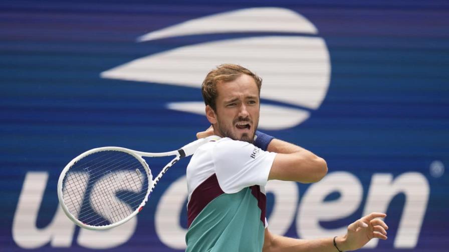 Medvedev pide atención en el US Open. Jabeur sobrevive ardua batalla ante Osorio