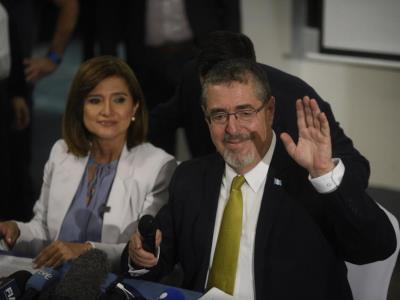 Proclaman a Bernardo Arévalo, presidente de Guatemala