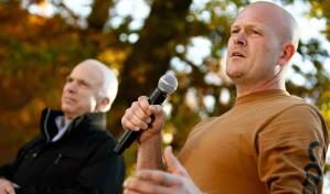 Muere Joe The Plumber, estrella viral, a los 49 años