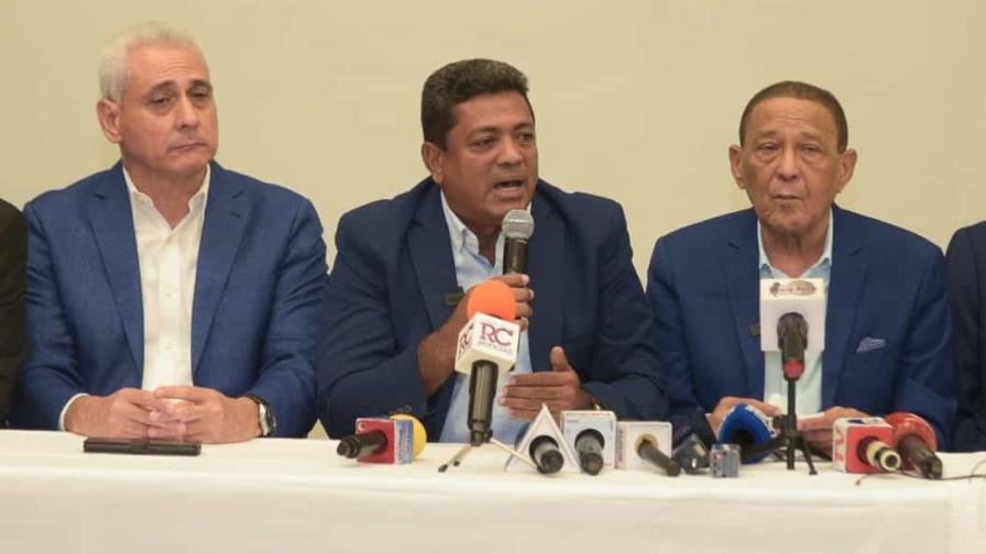 Junior Santos, Fiquito Vásquez y Julio Maríñez renuncian del PRD