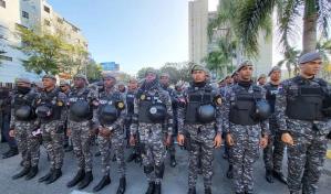 Policía abre convocatoria para 3,000 nuevos agentes y les promete becas y programas de viviendas