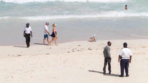 Se registra una alta informalidad entre extranjeros que trabajan en el sector turístico
