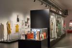 Una exposición critica en Viena el consumismo rápido, barato y efímero de moda Una exposición critica en Viena el consumismo rápido, barato y efímero de moda