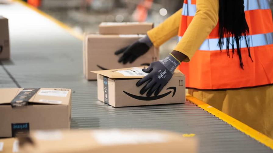 Amazon dice a sus empleados que pueden irse si no quieren volver al trabajo presencial