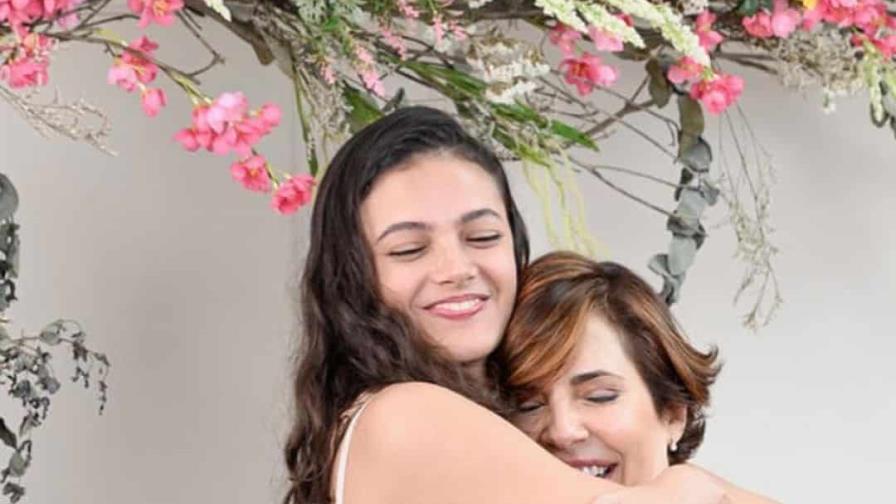 Comunicadores se solidarizan con Yolanda Martínez tras el repentino fallecimiento de su hija