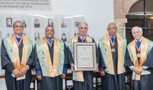 Academia de Ciencias otorga su máxima distinción a José Joaquín Puello