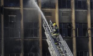 Incendio de edificio deja decenas de muertos en Johannesburgo