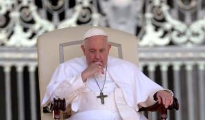 El papa llega a Mongolia y descansará durante toda la jornada tras el largo viaje